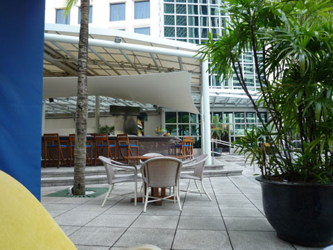 Pool Conrad Centennial Singapore